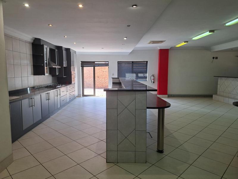 To Let Commercial Property for Rent in Doornkloof Gauteng