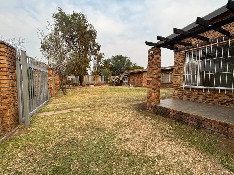 To Let 3 Bedroom Property for Rent in Van Dyk Park Gauteng