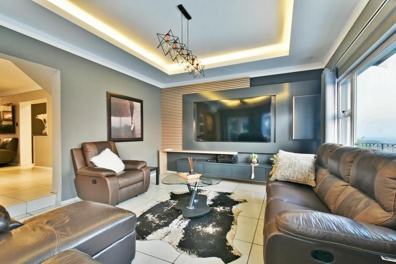 5 Bedroom Property for Sale in Glenvista Gauteng