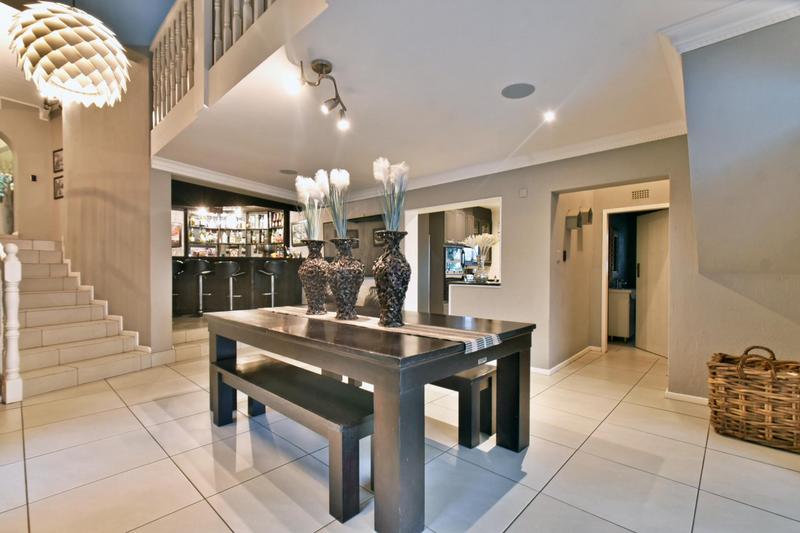 5 Bedroom Property for Sale in Glenvista Gauteng
