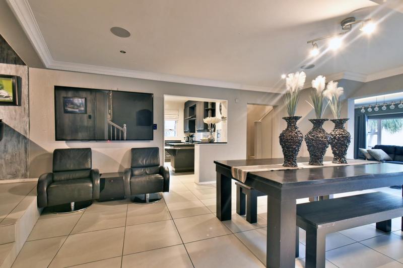 5 Bedroom Property for Sale in Glenvista Gauteng