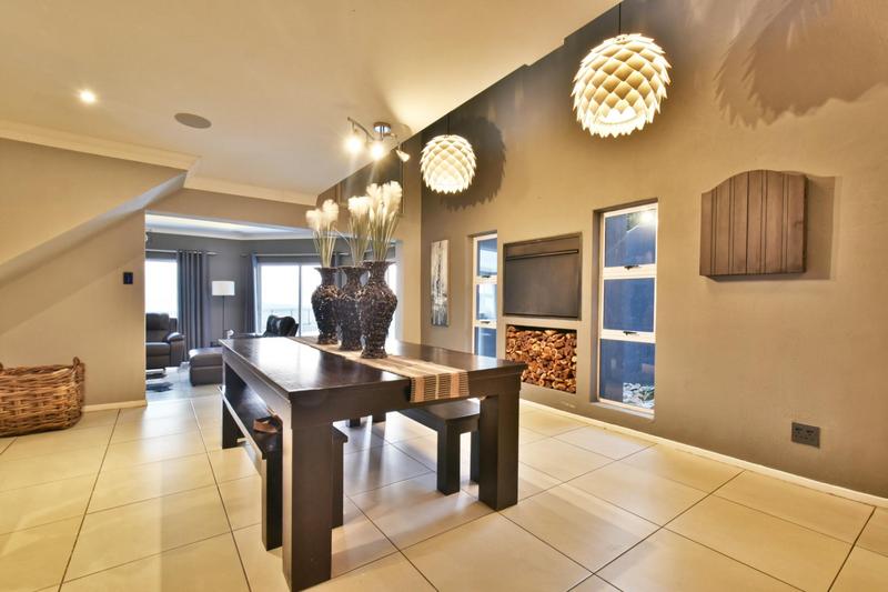 5 Bedroom Property for Sale in Glenvista Gauteng