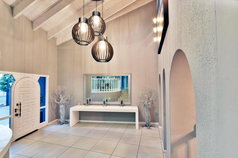 5 Bedroom Property for Sale in Glenvista Gauteng