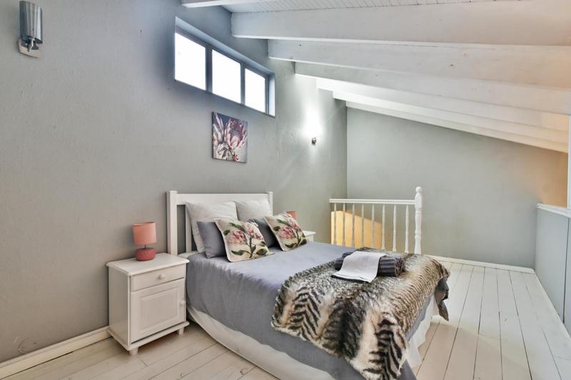 5 Bedroom Property for Sale in Glenvista Gauteng