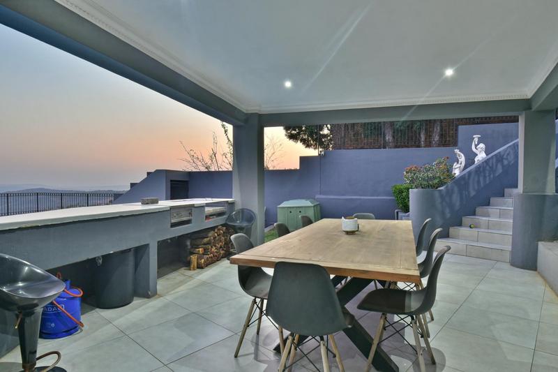 5 Bedroom Property for Sale in Glenvista Gauteng