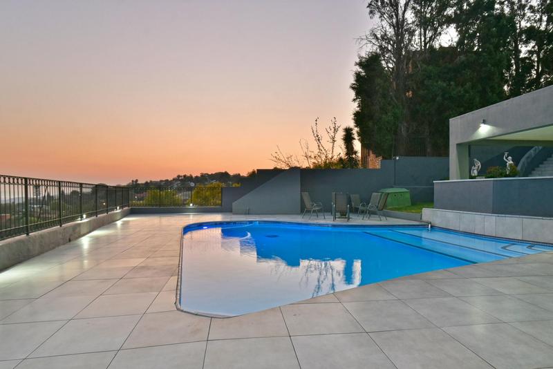 5 Bedroom Property for Sale in Glenvista Gauteng
