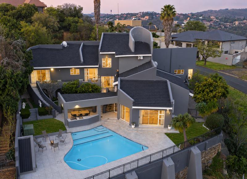 5 Bedroom Property for Sale in Glenvista Gauteng