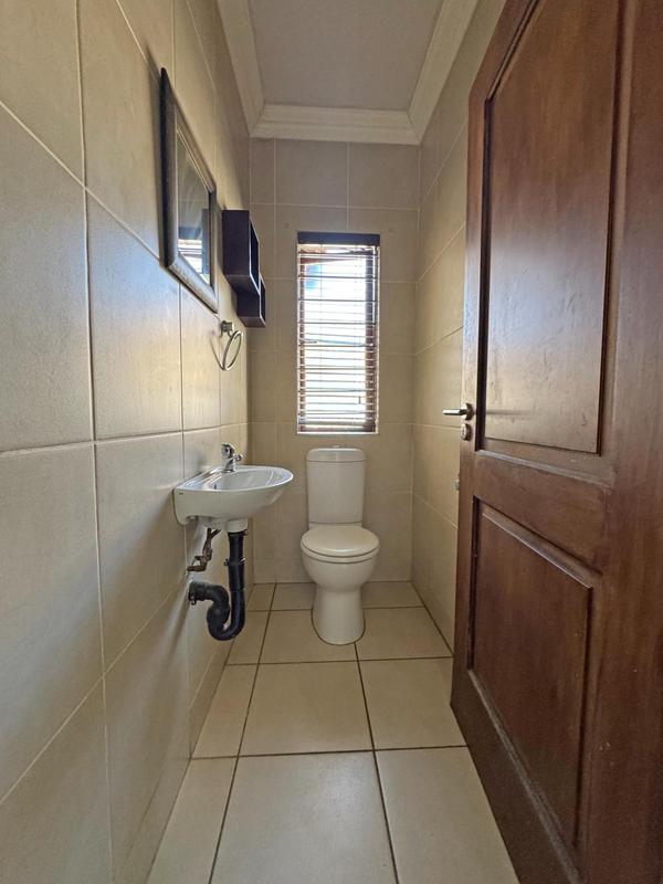4 Bedroom Property for Sale in Pinehaven Gauteng