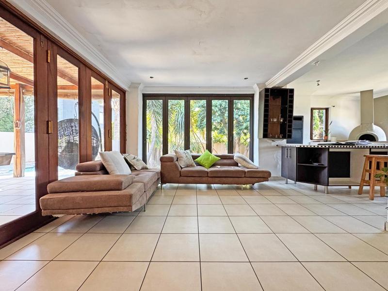 4 Bedroom Property for Sale in Pinehaven Gauteng
