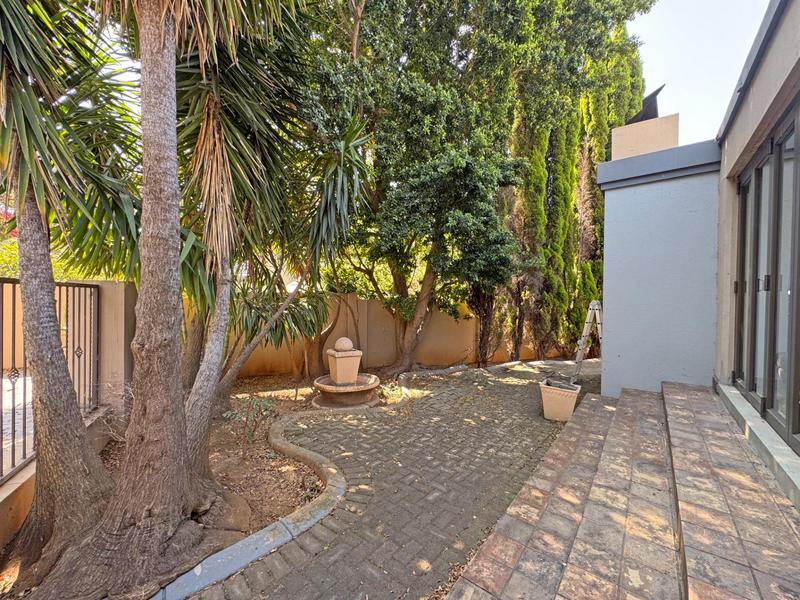 4 Bedroom Property for Sale in Pinehaven Gauteng