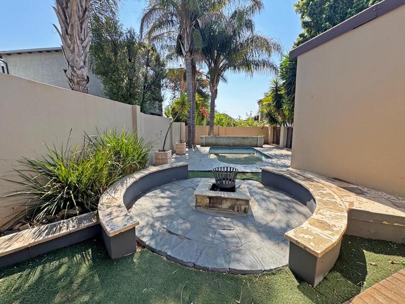 4 Bedroom Property for Sale in Pinehaven Gauteng