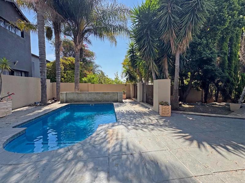 4 Bedroom Property for Sale in Pinehaven Gauteng