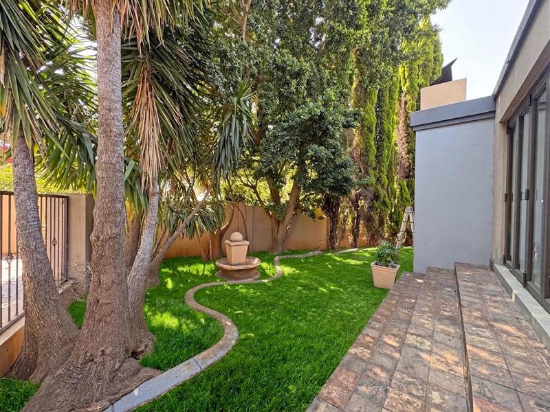 4 Bedroom Property for Sale in Pinehaven Gauteng