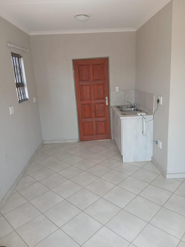 To Let 2 Bedroom Property for Rent in Reigerpark Gauteng