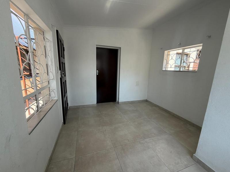 To Let 1 Bedroom Property for Rent in Laudium Gauteng