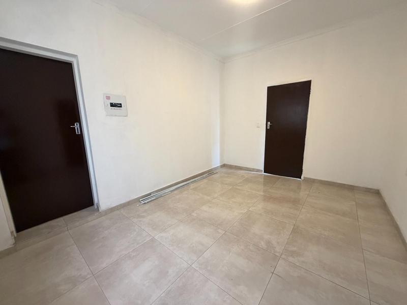To Let 1 Bedroom Property for Rent in Laudium Gauteng