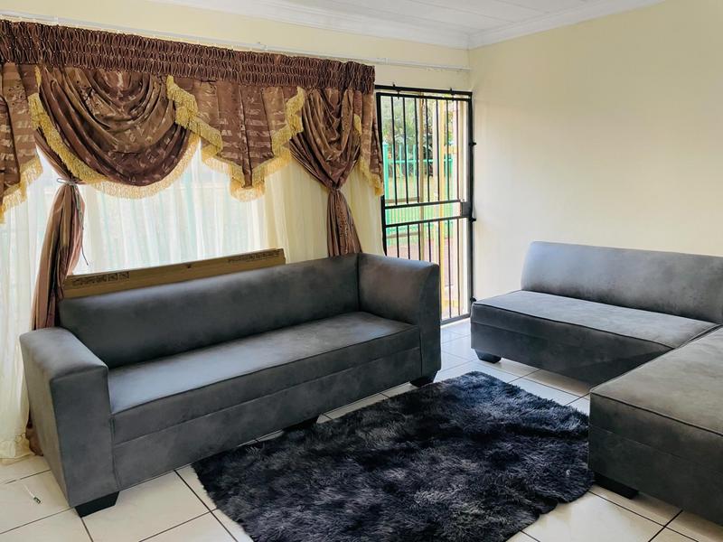 3 Bedroom Property for Sale in Die Hoewes Gauteng