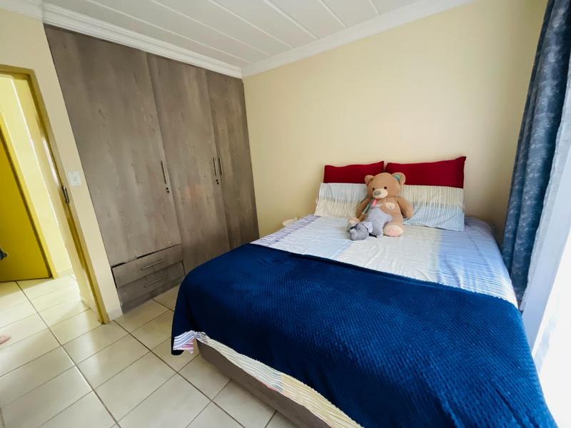 3 Bedroom Property for Sale in Die Hoewes Gauteng
