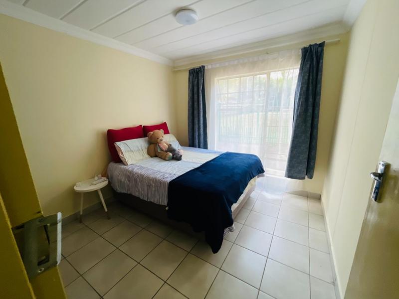 3 Bedroom Property for Sale in Die Hoewes Gauteng