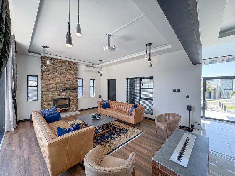 5 Bedroom Property for Sale in Midstream Ridge Gauteng