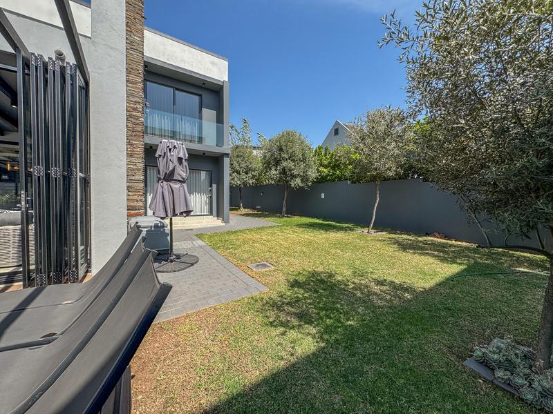 5 Bedroom Property for Sale in Midstream Ridge Gauteng