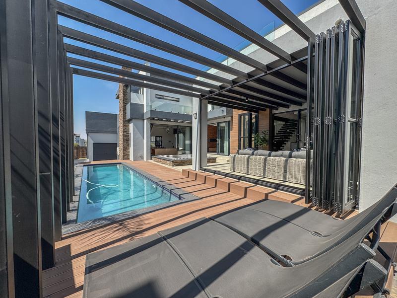 5 Bedroom Property for Sale in Midstream Ridge Gauteng