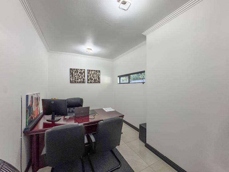 5 Bedroom Property for Sale in Midstream Ridge Gauteng