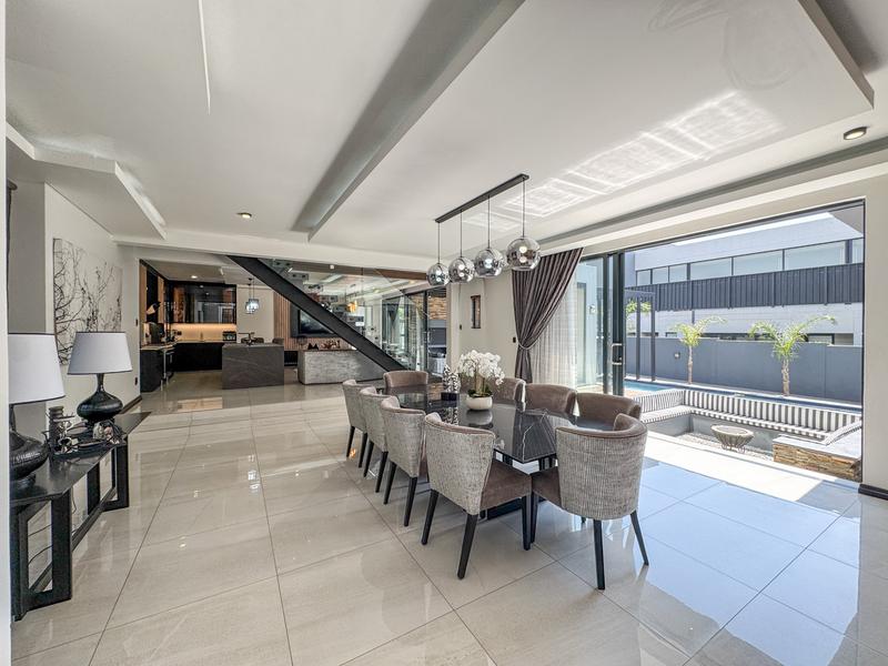 5 Bedroom Property for Sale in Midstream Ridge Gauteng
