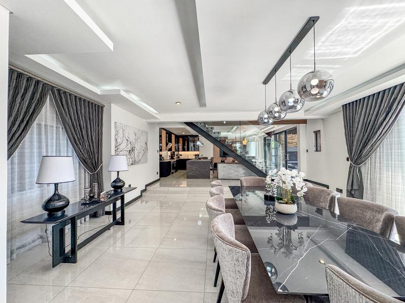 5 Bedroom Property for Sale in Midstream Ridge Gauteng