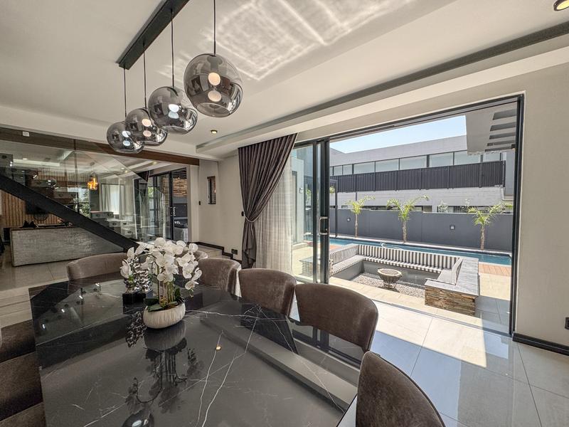 5 Bedroom Property for Sale in Midstream Ridge Gauteng
