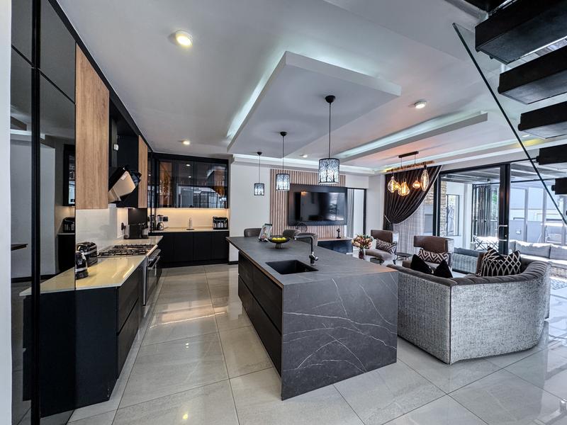 5 Bedroom Property for Sale in Midstream Ridge Gauteng