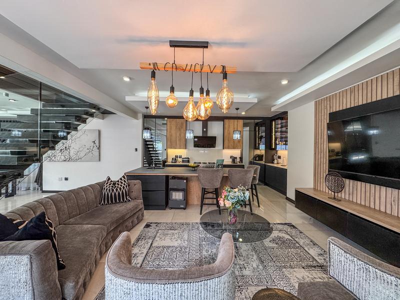 5 Bedroom Property for Sale in Midstream Ridge Gauteng