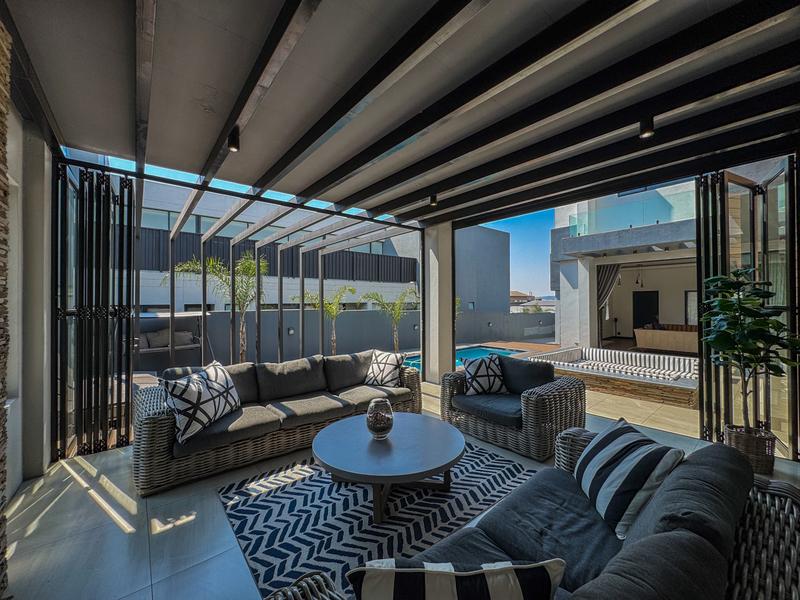 5 Bedroom Property for Sale in Midstream Ridge Gauteng