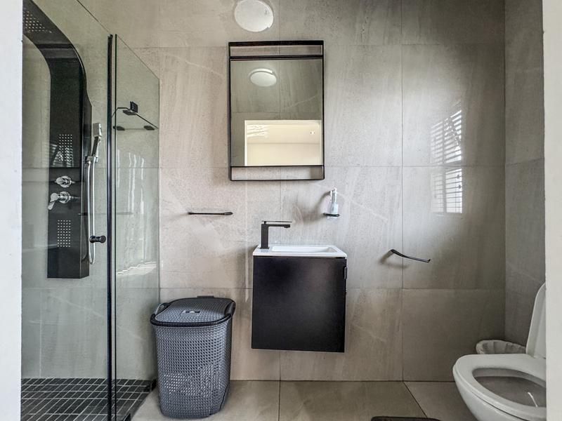5 Bedroom Property for Sale in Midstream Ridge Gauteng