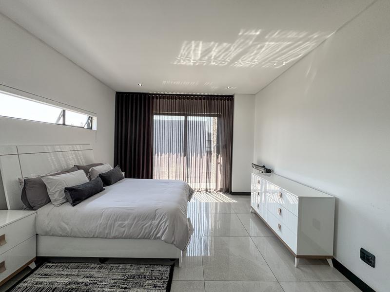 5 Bedroom Property for Sale in Midstream Ridge Gauteng