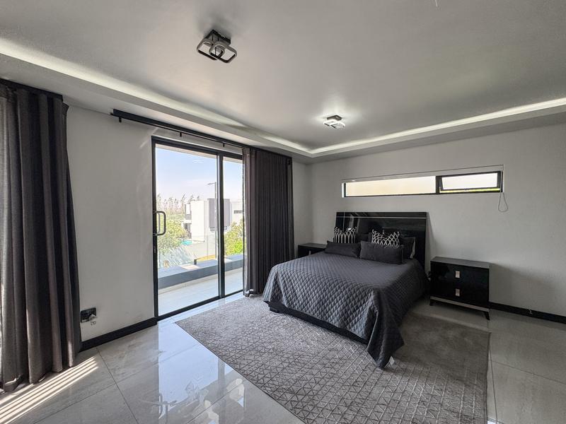 5 Bedroom Property for Sale in Midstream Ridge Gauteng