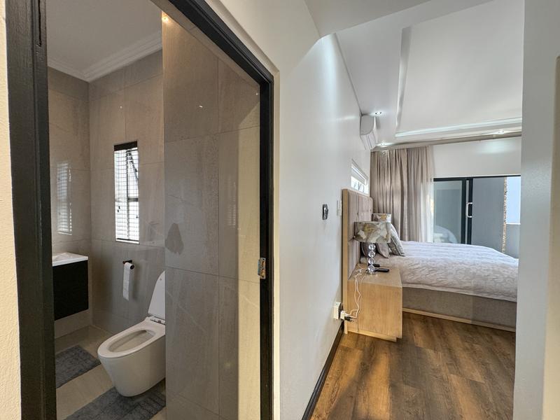 5 Bedroom Property for Sale in Midstream Ridge Gauteng