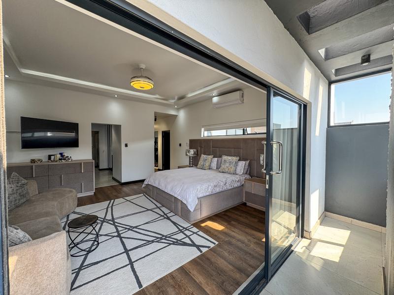 5 Bedroom Property for Sale in Midstream Ridge Gauteng