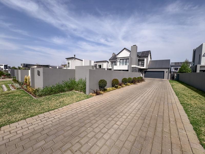 4 Bedroom Property for Sale in Midstream Heights Gauteng