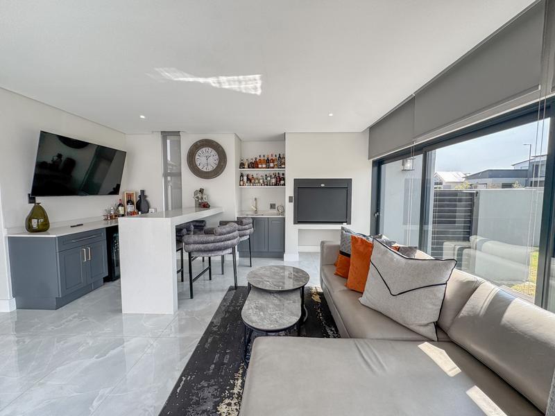 4 Bedroom Property for Sale in Midstream Heights Gauteng