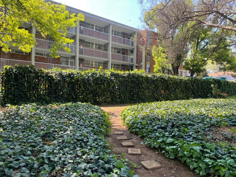 To Let 2 Bedroom Property for Rent in Essexwold Gauteng
