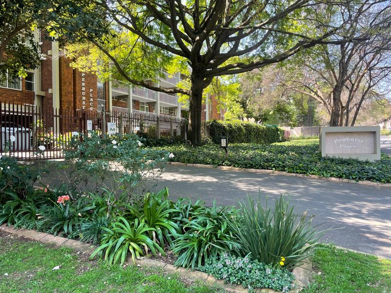 To Let 2 Bedroom Property for Rent in Essexwold Gauteng