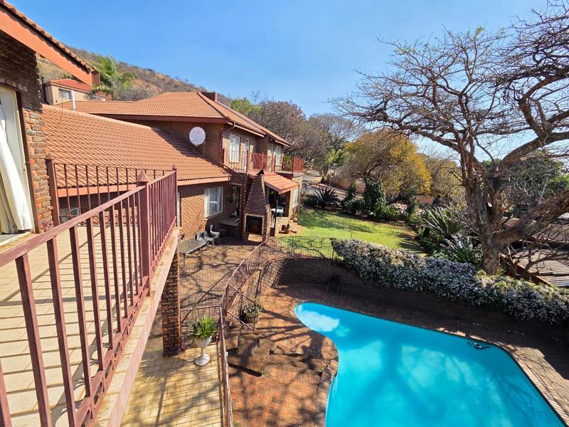 5 Bedroom Property for Sale in Magalieskruin Gauteng