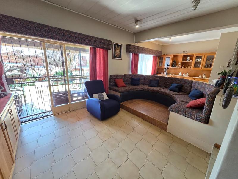 5 Bedroom Property for Sale in Magalieskruin Gauteng
