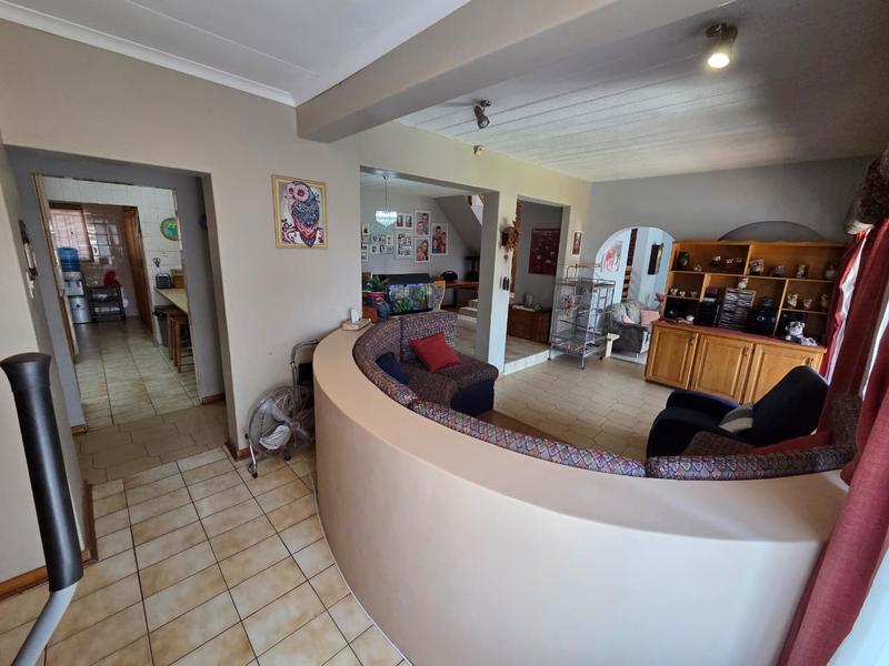 5 Bedroom Property for Sale in Magalieskruin Gauteng