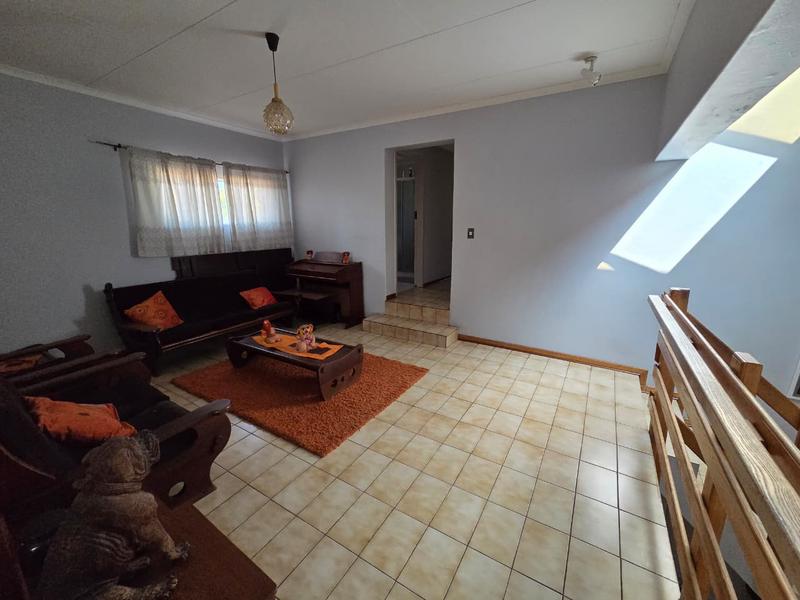 5 Bedroom Property for Sale in Magalieskruin Gauteng