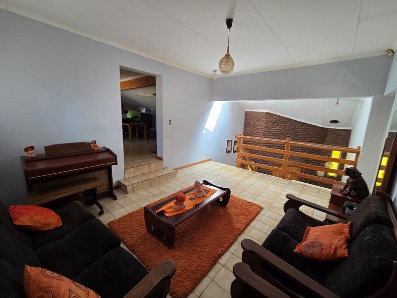 5 Bedroom Property for Sale in Magalieskruin Gauteng