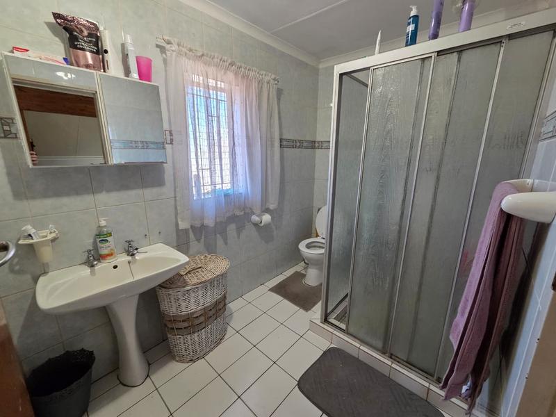 5 Bedroom Property for Sale in Magalieskruin Gauteng