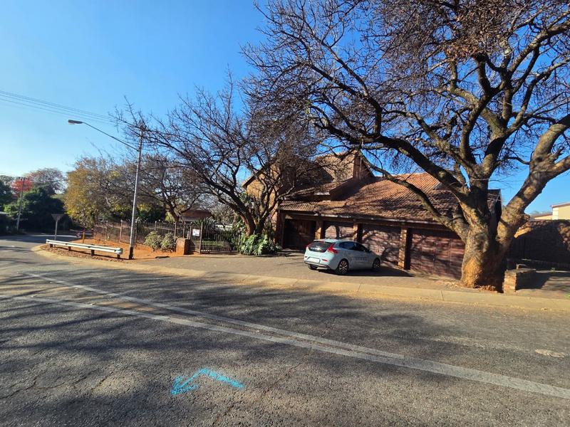 5 Bedroom Property for Sale in Magalieskruin Gauteng