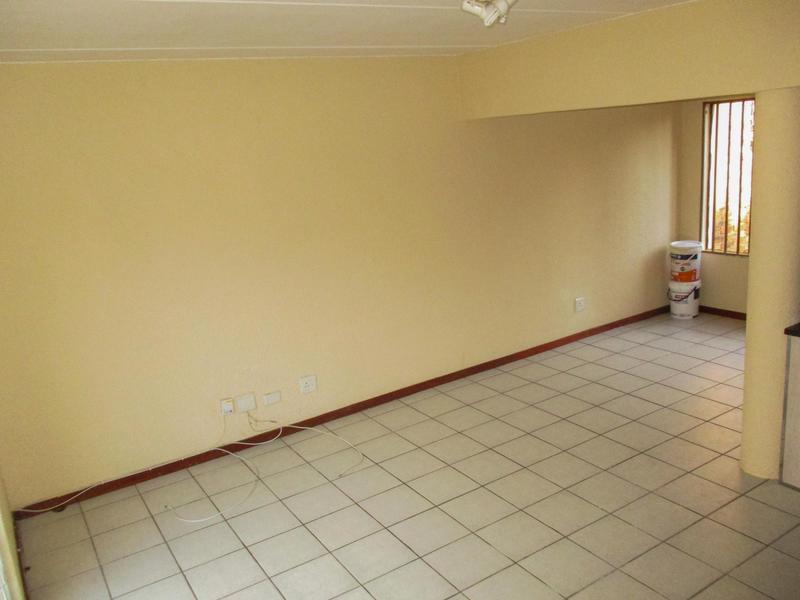 To Let 2 Bedroom Property for Rent in Die Hoewes Gauteng